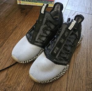 Size 8.5 - PUMA Hybrid Rocket Runner Black White Need Some Cleaning Used Conditi